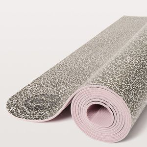PERFECT CONDITION LULU LEMON YOGA MAT